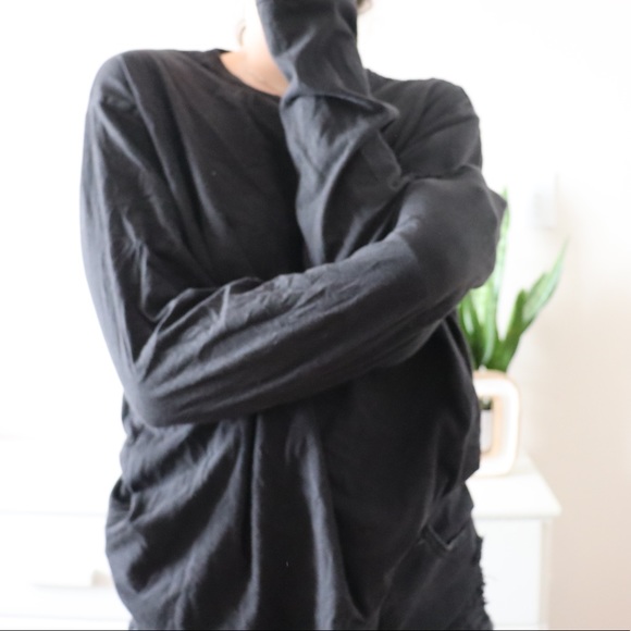 Gap Black Oversized Longsleeve - Picture 2 of 3